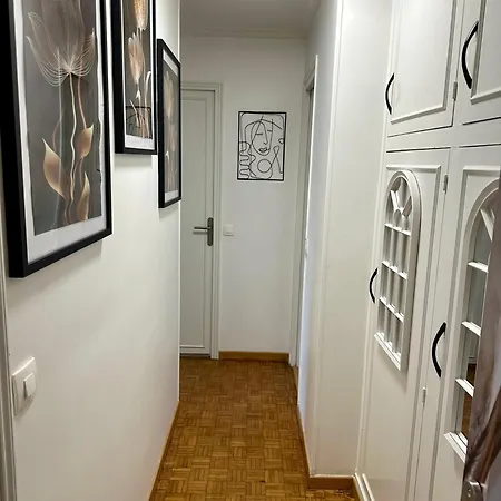 Standing Párizs